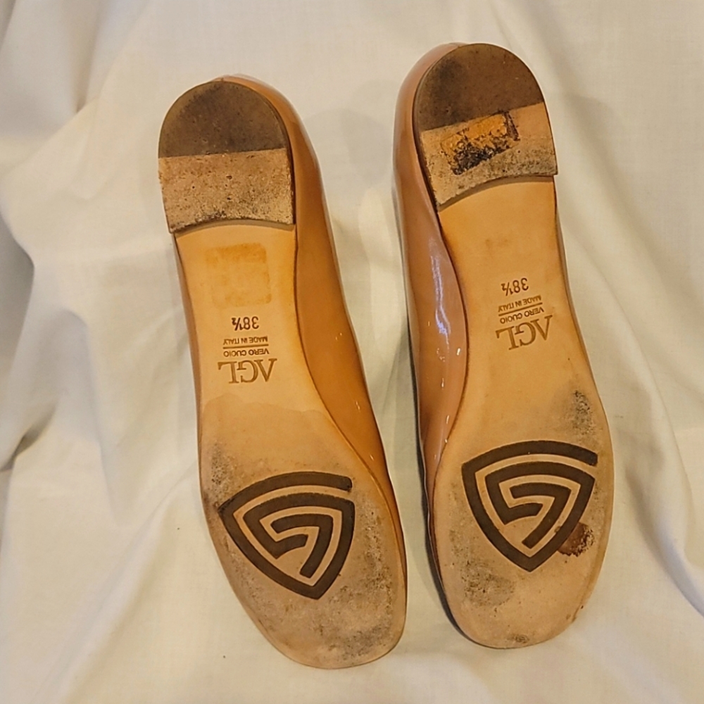 AGL Nude Patent Leather Bow Flat - Picture 2 of 5